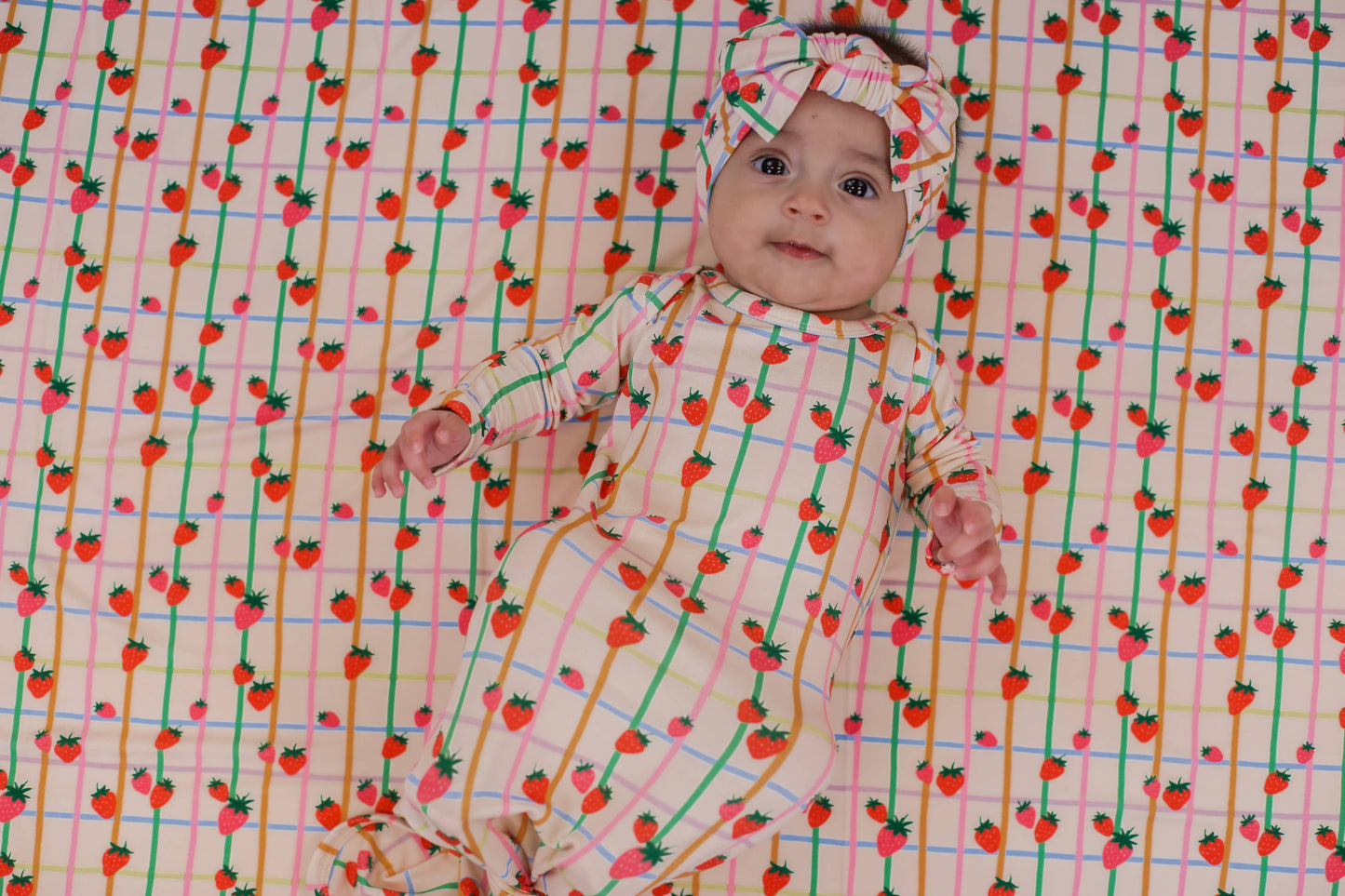 Berry Patch (Strawberries) Knotted Infant Gown: 0-3 mo