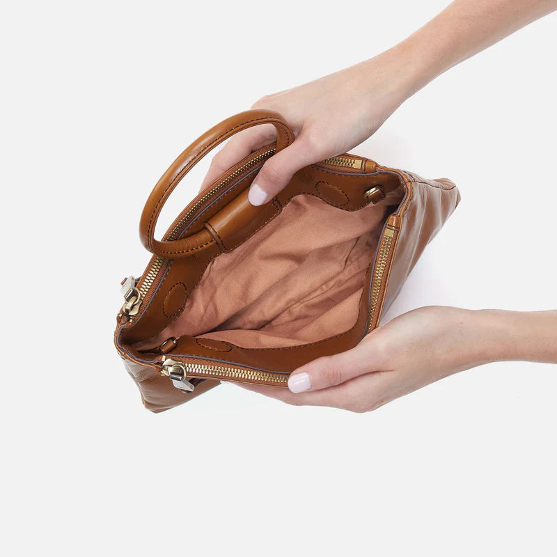 Sable Crossbody in Polished Leather - Truffle