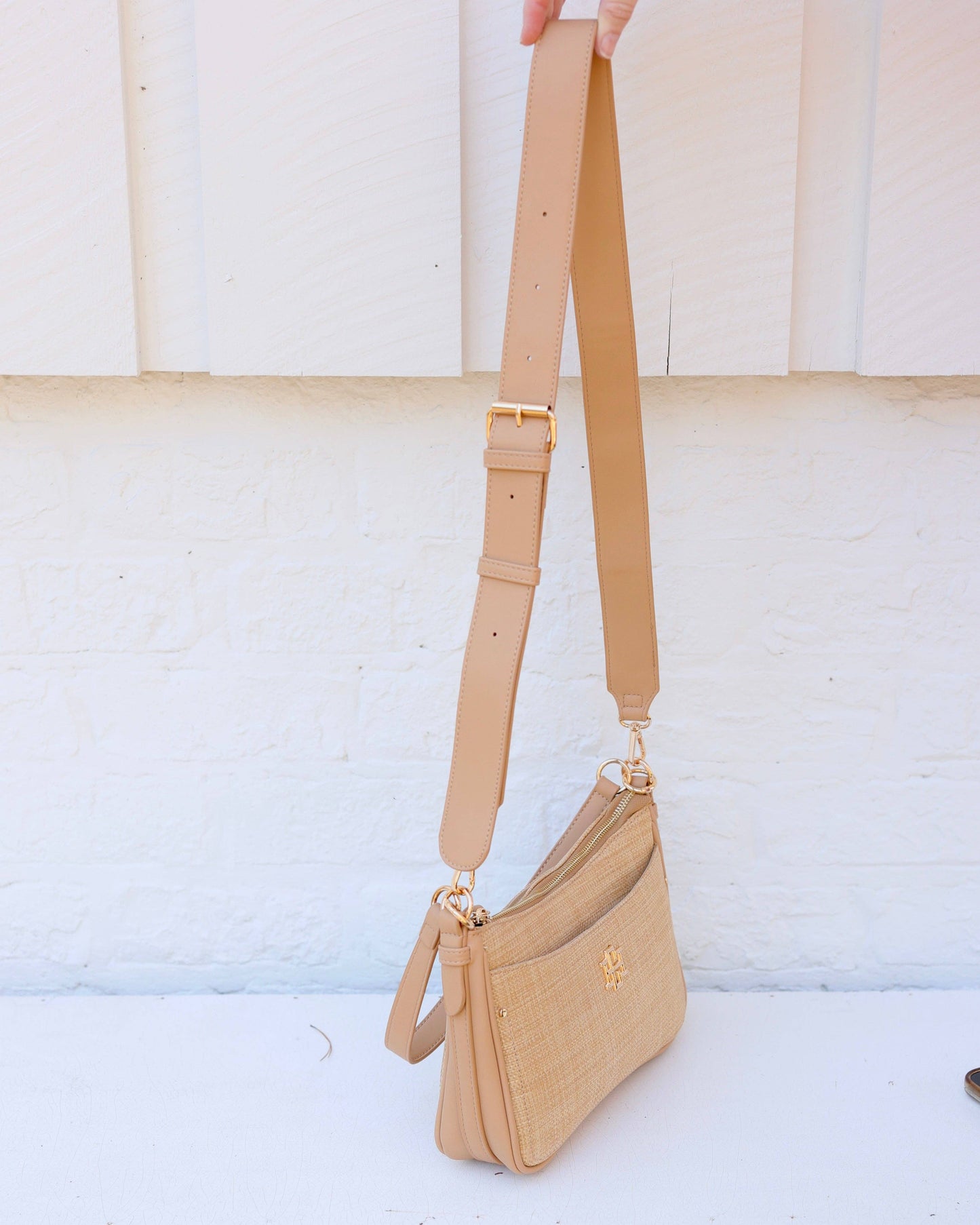 Paxton Crossbody with Pockets Natural