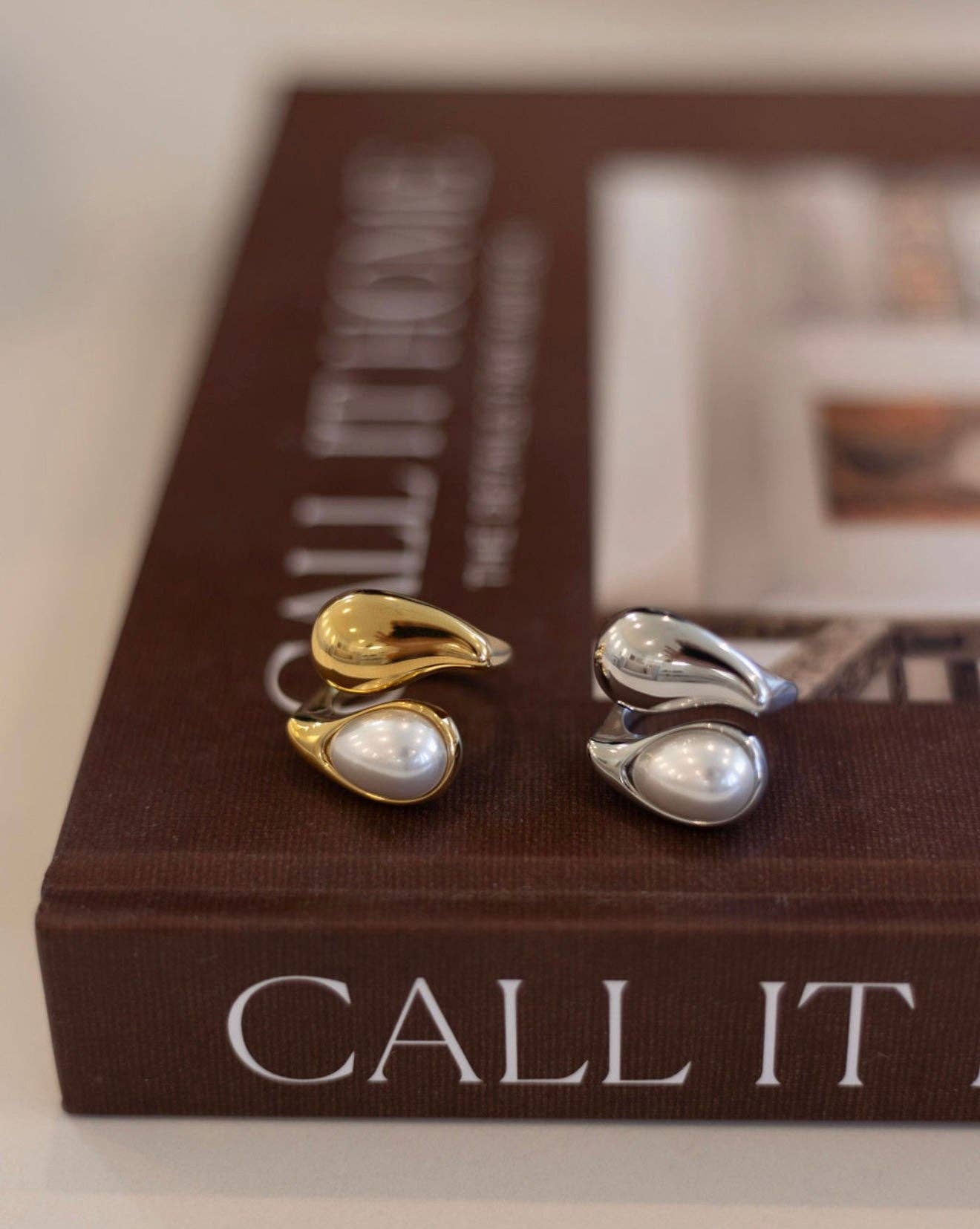 AVA RING: GOLD