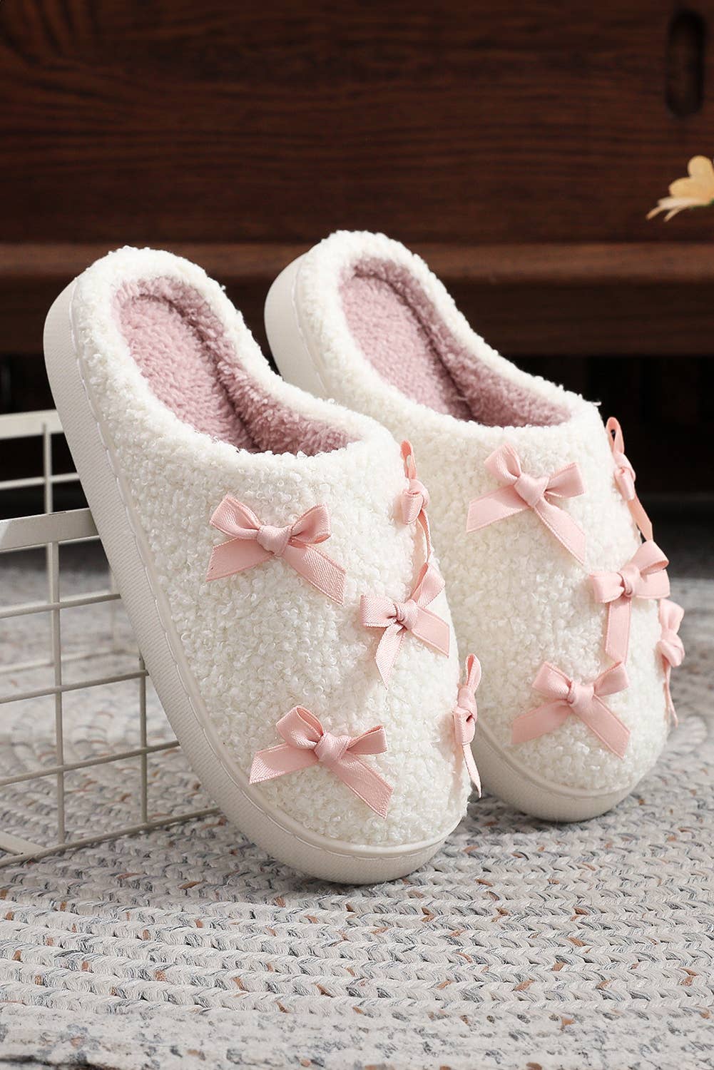 Bow Knot Trim Plush Slippers | US6 (CN37)