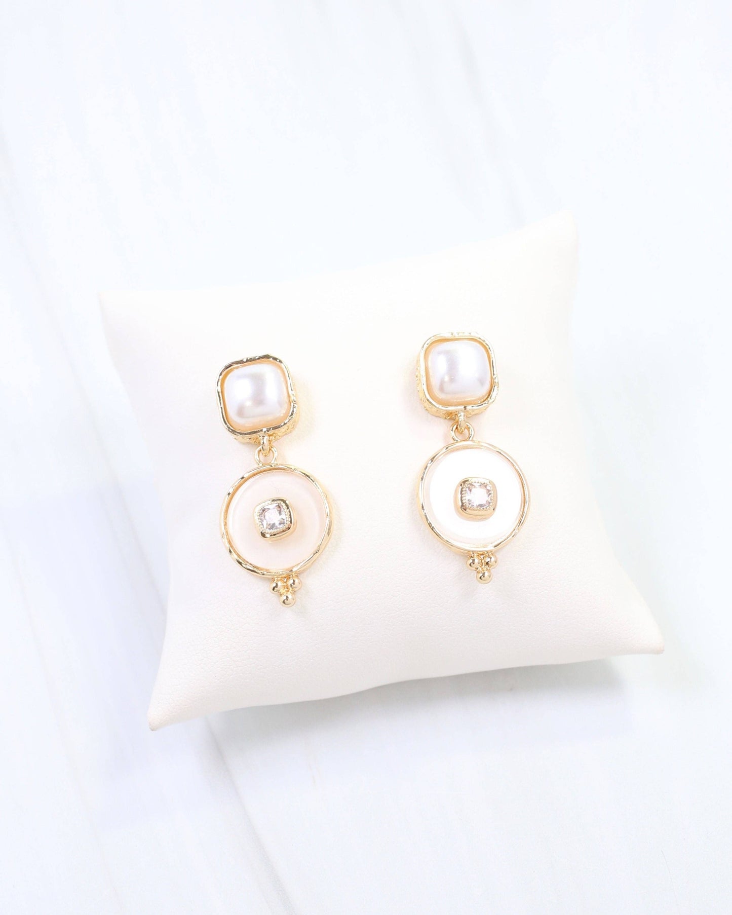 Lismore Pearl Circle Drop Earring White