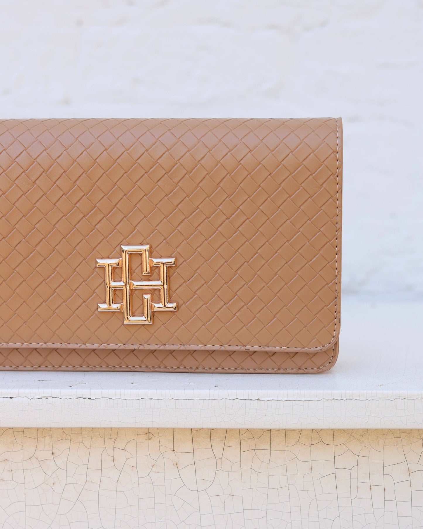 Bryn Clutch/Crossbody Woven Tan