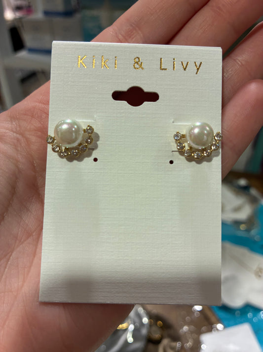 Pearl Stud w Botton Stone Row