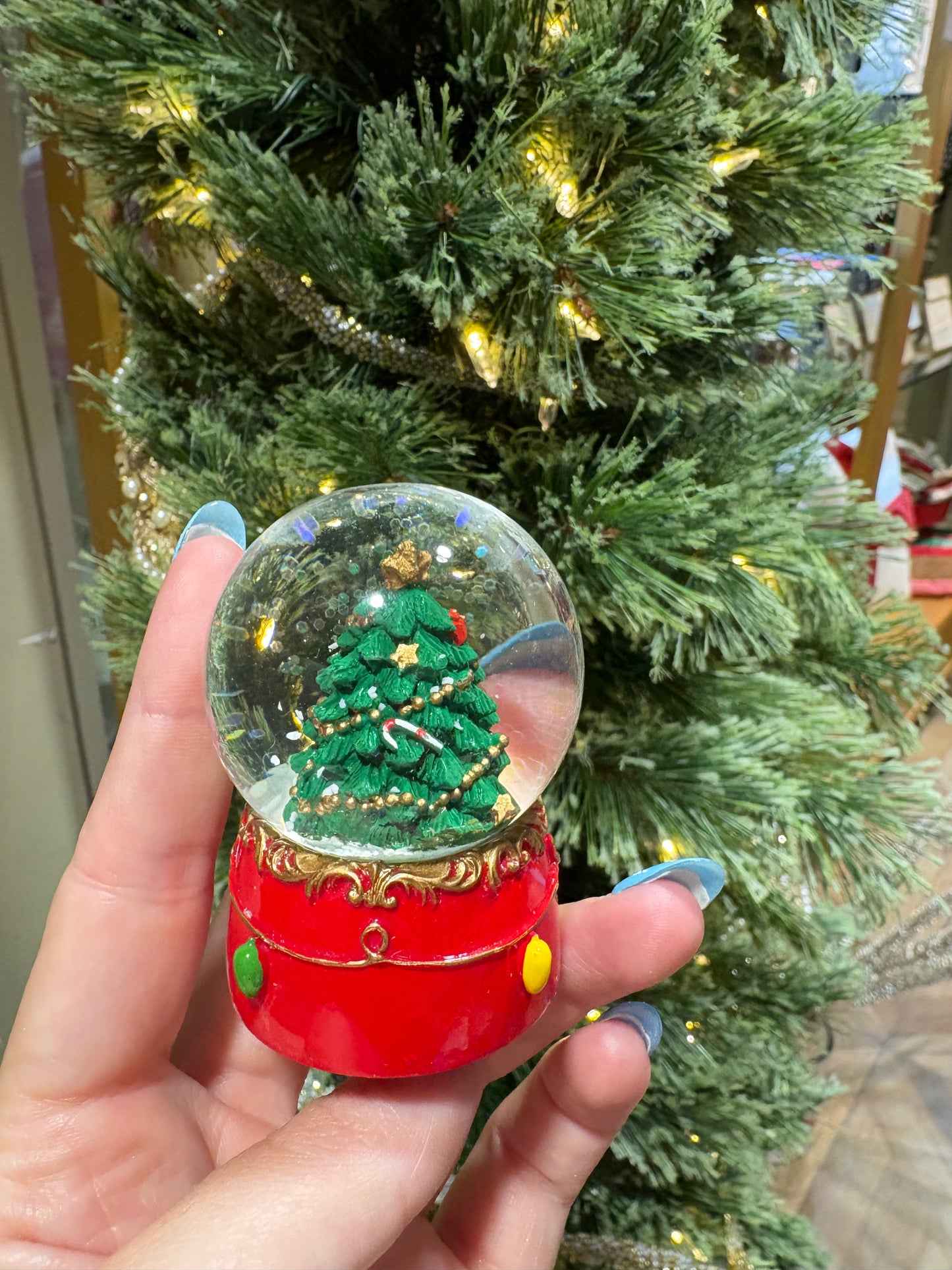 2" Tree Snow Globe