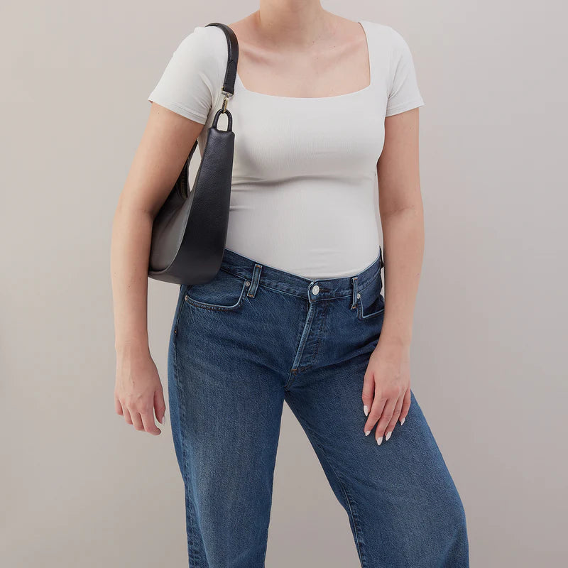 Cass Small Shoulder in Pebbled Leather - Black