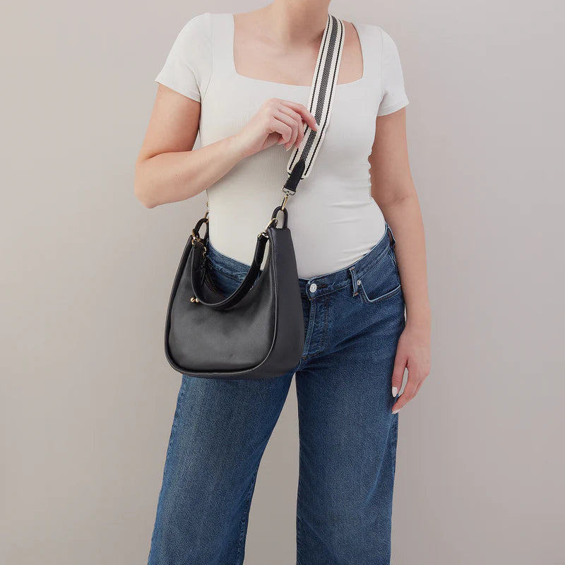 Cass Small Shoulder in Pebbled Leather - Black