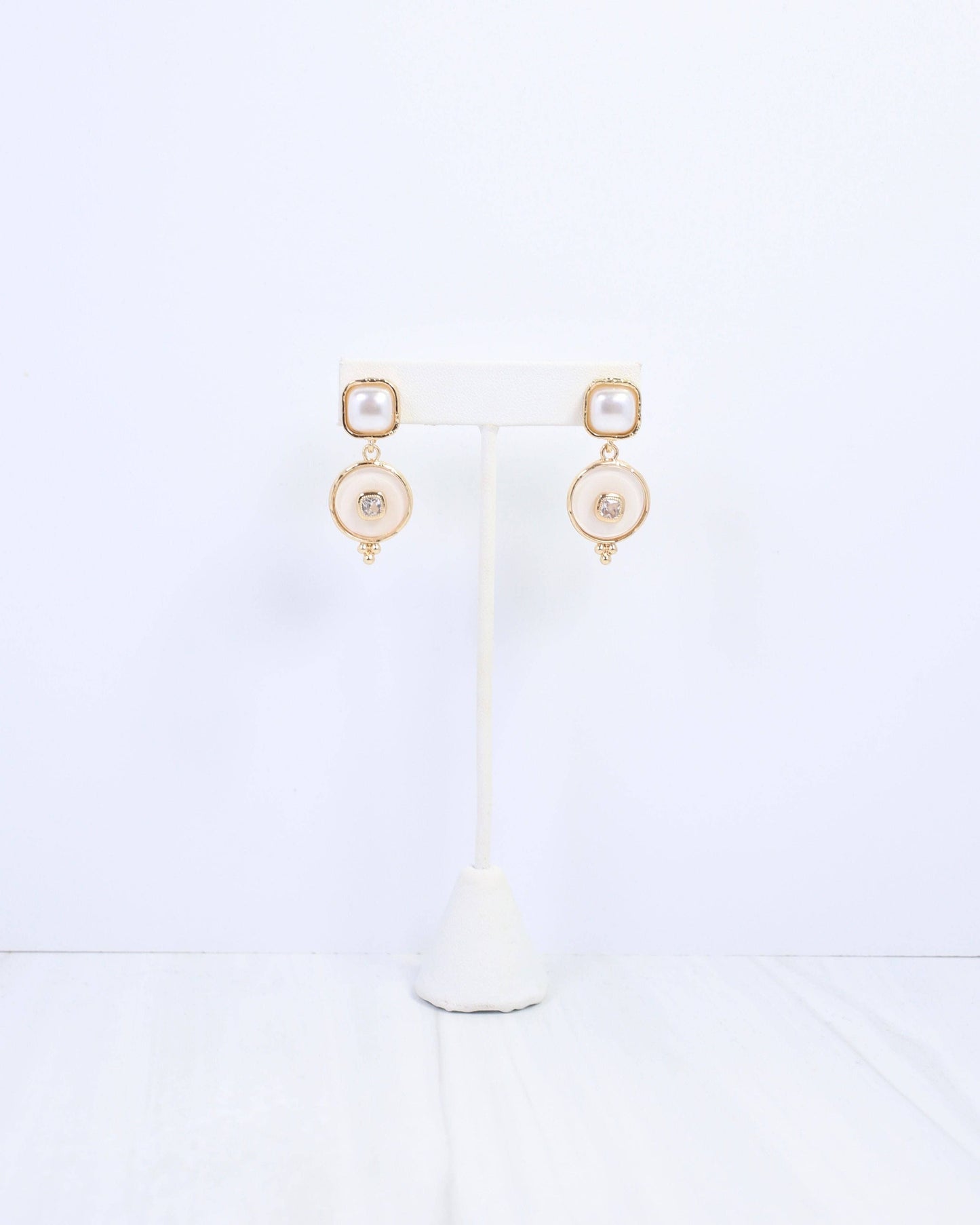 Lismore Pearl Circle Drop Earring White